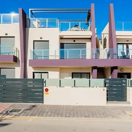 Luxurious 2 Bedroom Near The Apartamento Torre de la Horadada