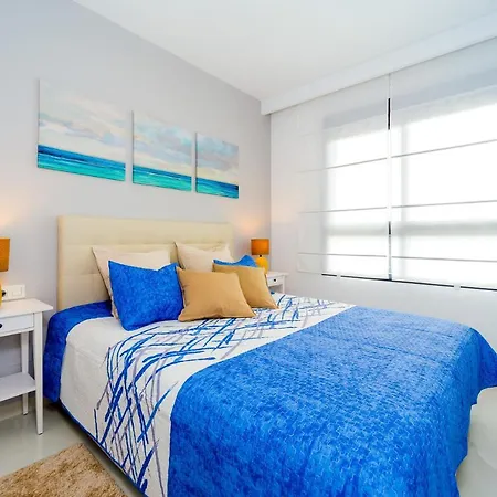 Luxurious 2 Bedroom Near The Apartamento Torre de la Horadada