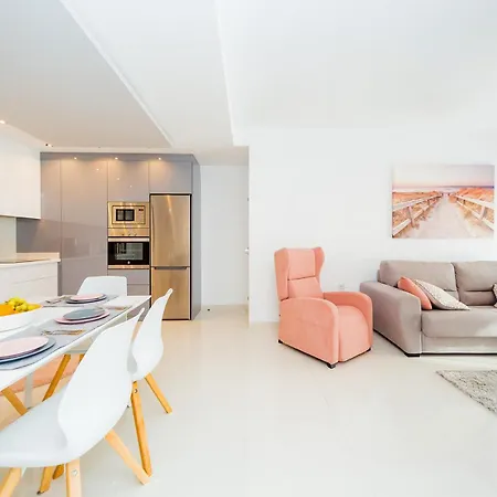 Apartamento Luxurious 2 Bedroom Near The *
