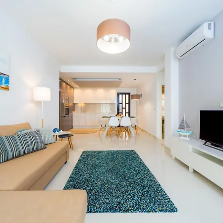 Luxurious 2 Bedroom Near The * Torre de la Horadada